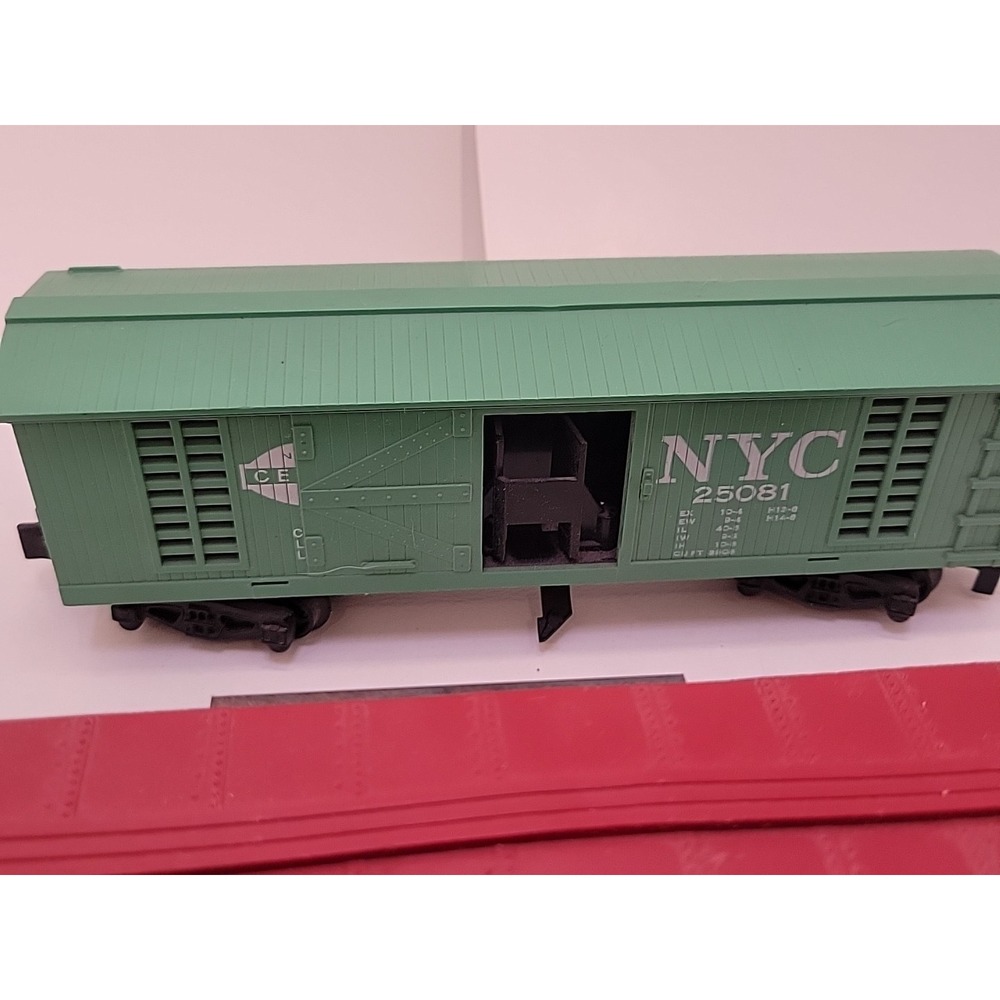 Vintage American Flyer S Gauge Lot 25081 NYC Hayjector & 629 MP Stock Car